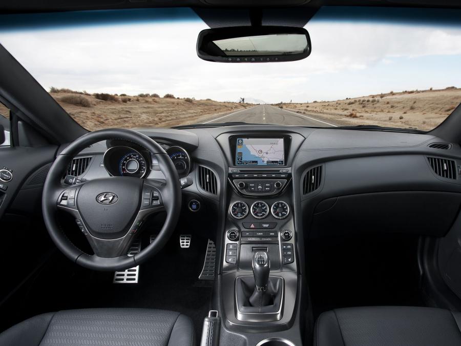  Hyundai Genesis Coupe 2012 года  (US) (фото 14 из 15)